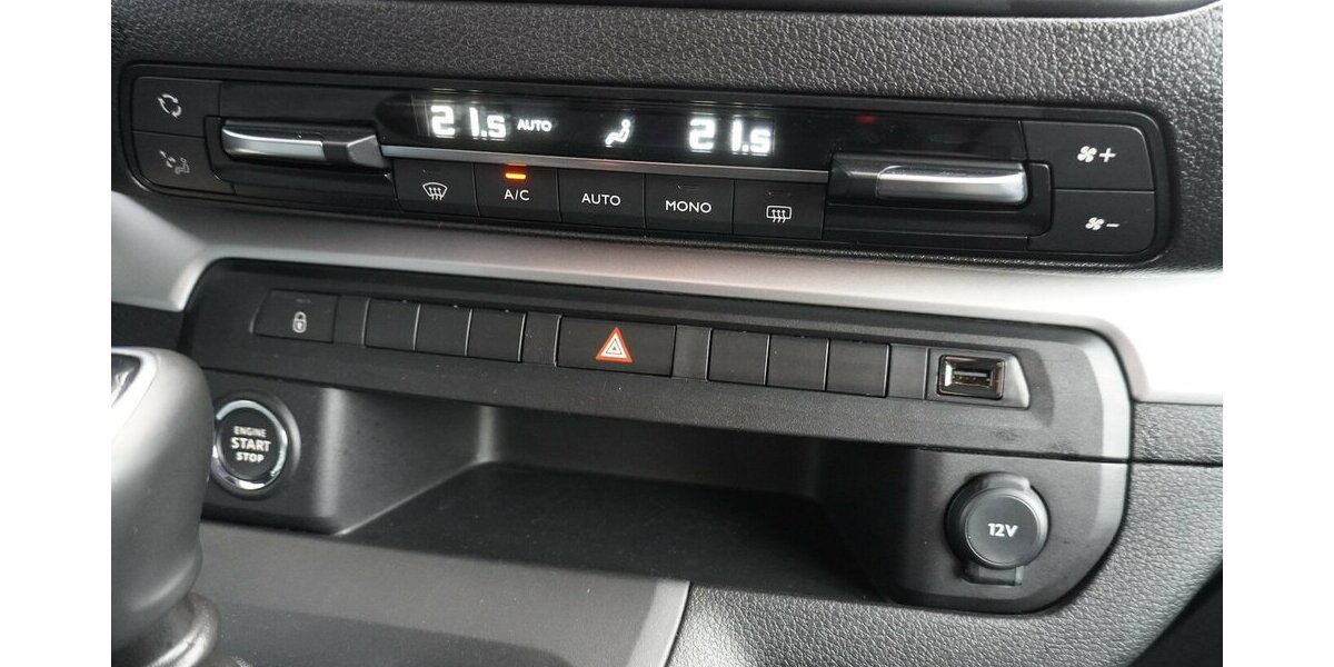 Fiat Scudo MultiCab L2 145 / Sitzheizung + Navi 48.952 km 27.965 &euro; Münchenbernsdorf 07589