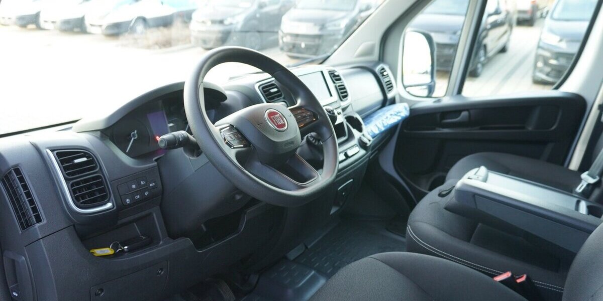 Fiat Ducato Kombi L1H1 140 / 9-Sitzer / Klima hinten 60.032 km 25.942 &euro; Münchenbernsdorf 07589