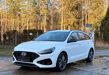 Hyundai i30 9.909 km 23.499 &euro; St. Gangloff 07629