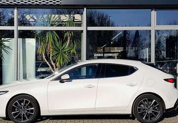 Mazda 3 49.146 km 19.390 &euro; Gera 07546