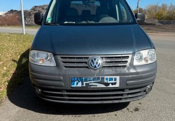 VW Caddy 271.000 km 2.550 &euro; Starkenberg 04617