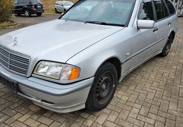 Mercedes-Benz C 220 462.000 km 1.390 &euro; Grana 06712