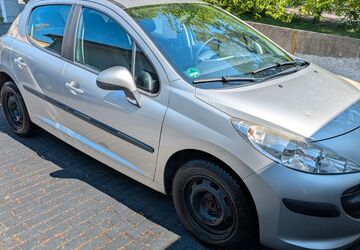 Peugeot 207 161.000 km 2.700 &euro; Meerane 08393