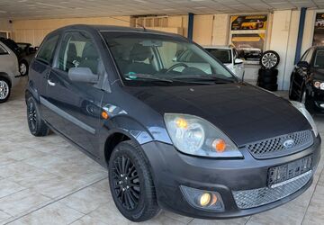 Ford Fiesta 208.000 km 1.298 &euro; Rositz 04617