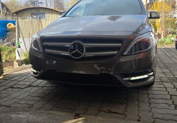 Mercedes-Benz B 180 99.300 km 8.350 &euro; Lödla 04617