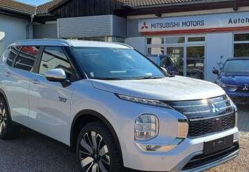 Mitsubishi Outlander 5.000 km 45.590 &euro; Schmölln 04626