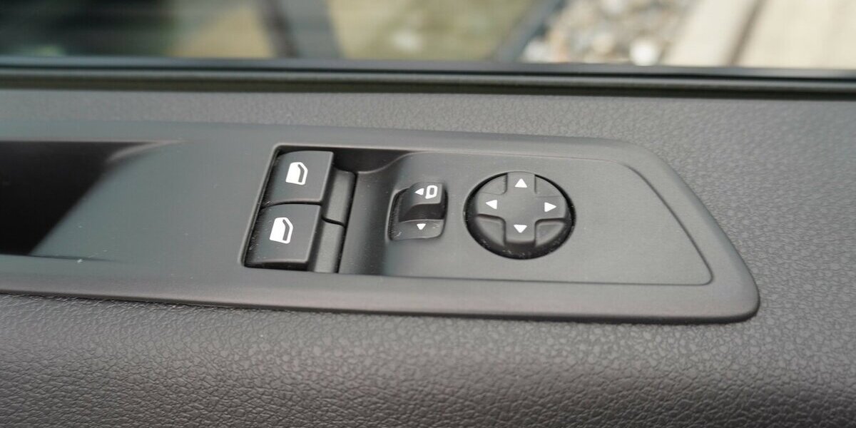 Fiat Scudo MultiCab L2 145 / Sitzheizung + Navi 48.952 km 27.965 &euro; Münchenbernsdorf 07589