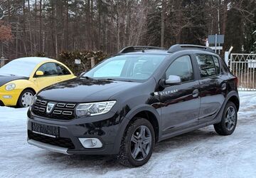 Dacia Sandero 75.000 km 7.999 &euro; St. Gangloff 07629