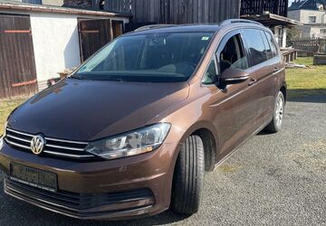 VW Touran 148.482 km 17.500 &euro; Greiz 07973