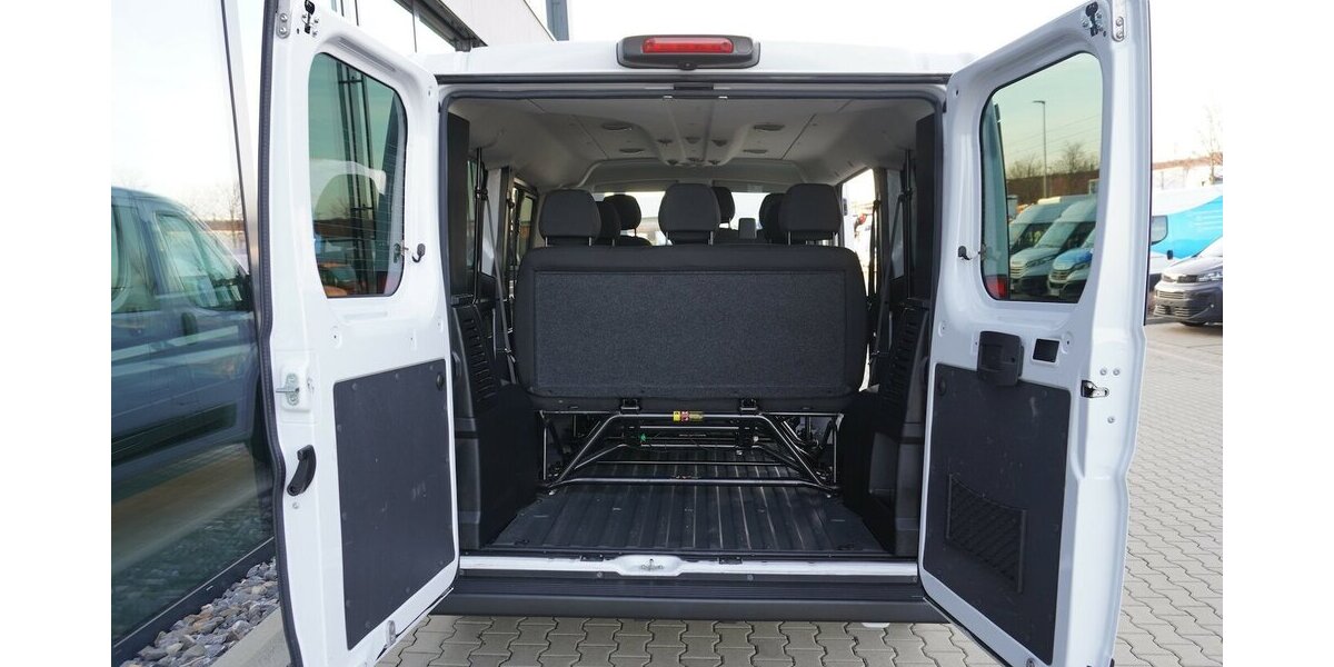 Fiat Ducato Kombi L1H1 140 / 9-Sitzer / Klima hinten 60.032 km 25.942 &euro; Münchenbernsdorf 07589