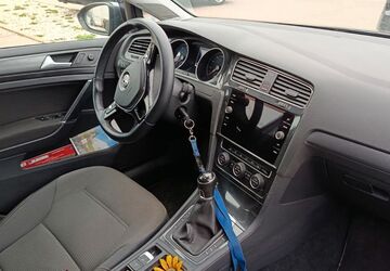 VW Golf 92.000 km 13.900 &euro; Eisenberg 07607