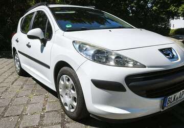 Peugeot 207 116.000 km 2.800 &euro; Zeitz 06712