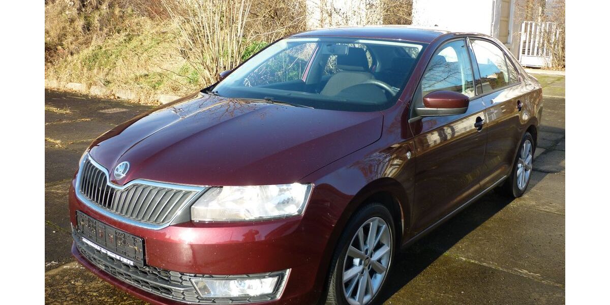 Skoda Rapid 142.000 km 6.400 &euro; Gera 07548