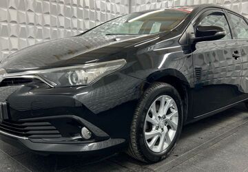 Toyota Auris 69.999 km 10.850 &euro; Werdau OT Steinpleis 08412