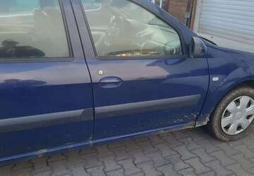 Dacia Logan 370.000 km 999 &euro; Elsteraue 06729