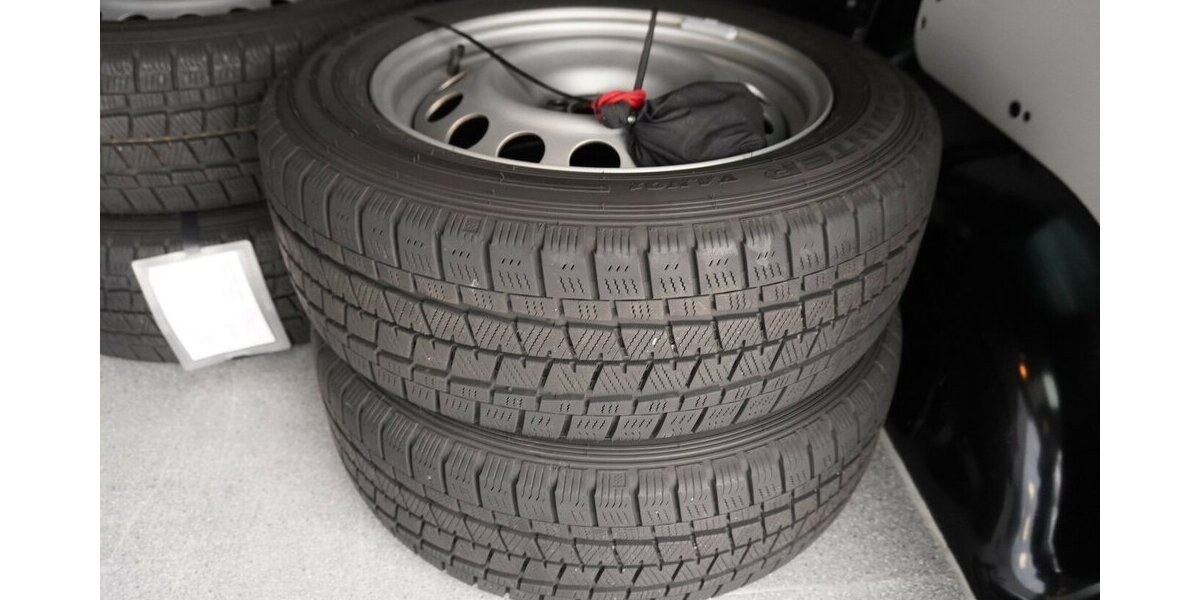 Fiat Scudo MultiCab L2 145 / Sitzheizung + Navi 48.952 km 27.965 &euro; Münchenbernsdorf 07589