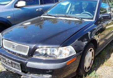 Volvo V40 272.960 km 900 &euro; Gutenborn OT Golben 06712