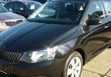 Skoda Fabia 98.000 km 6.900 &euro; Gera 07548