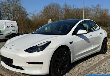 Tesla Model 3 49.059 km 31.990 &euro; Kretzschau OT Grana 06712