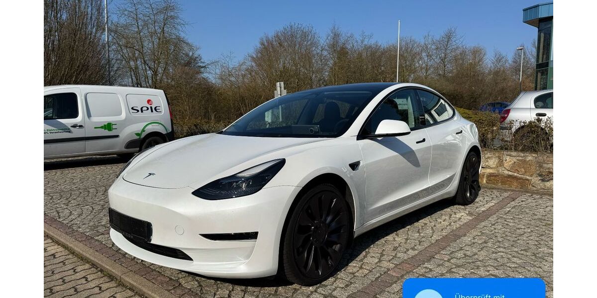 Tesla Model 3 49.059 km 31.990 &euro; Kretzschau OT Grana 06712