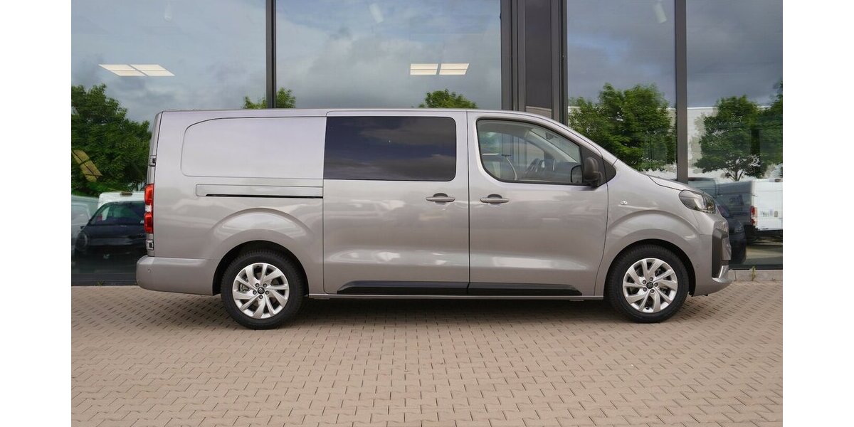Fiat E-Scudo Multicab L3 75 kW/h / 5-Sitzer 8.712 km 39.972 &euro; Münchenbernsdorf 07589